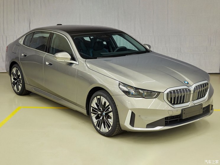 BMW Brilliance BMW 5 Series 2024 530Li M Sports Suit