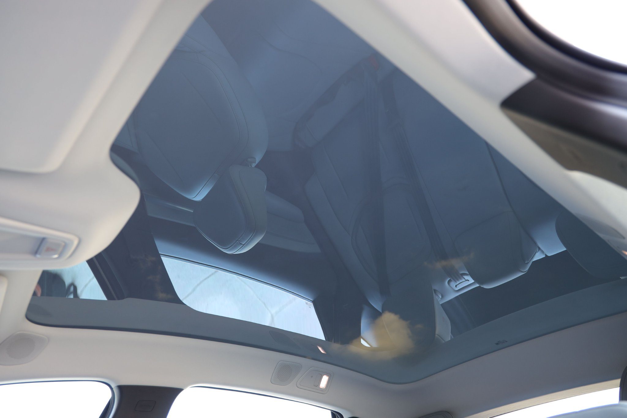 AI empowers affordable home test drive Tucki MONA M03