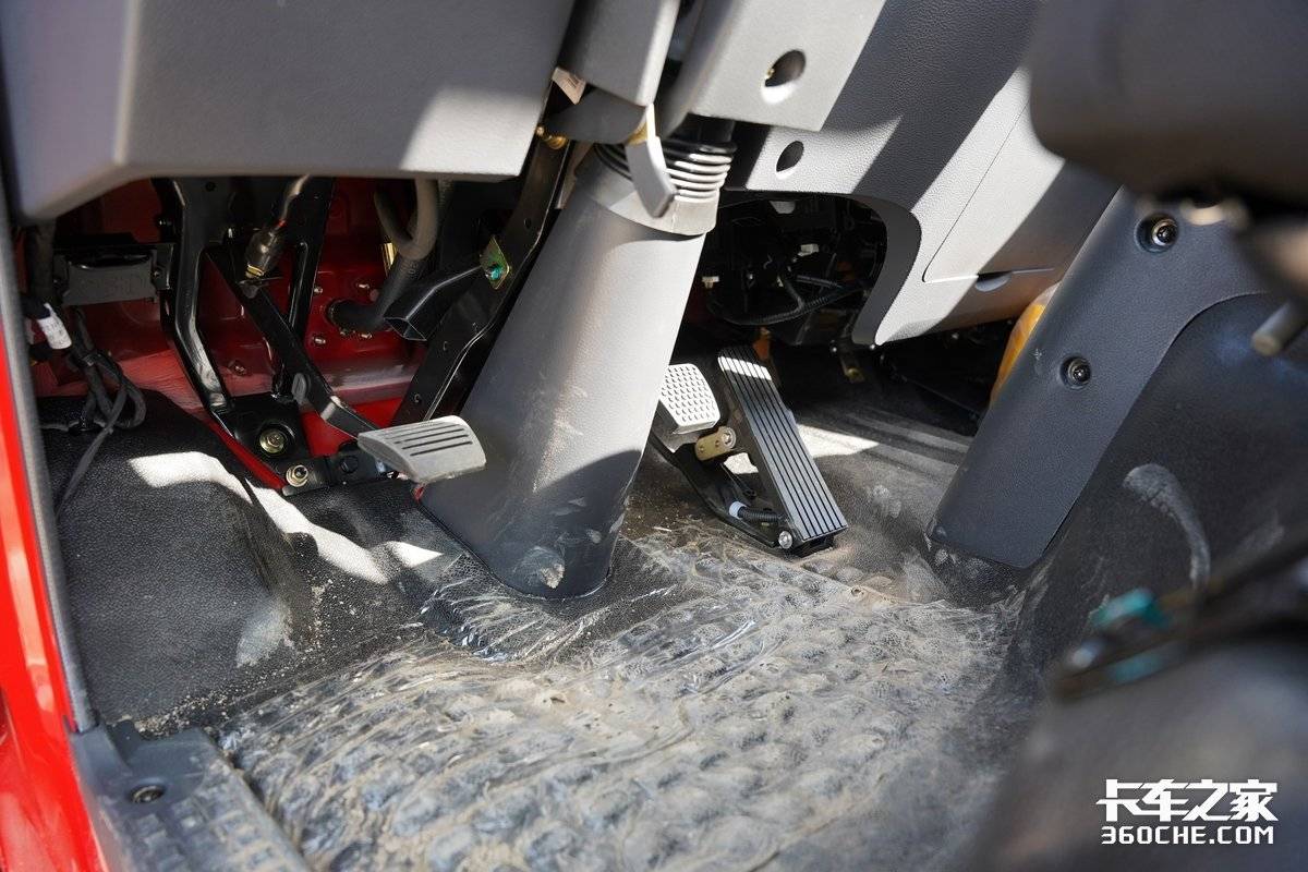 Say goodbye to "two-legged clutch"! Synchronizer makes you shift gears smoothly.