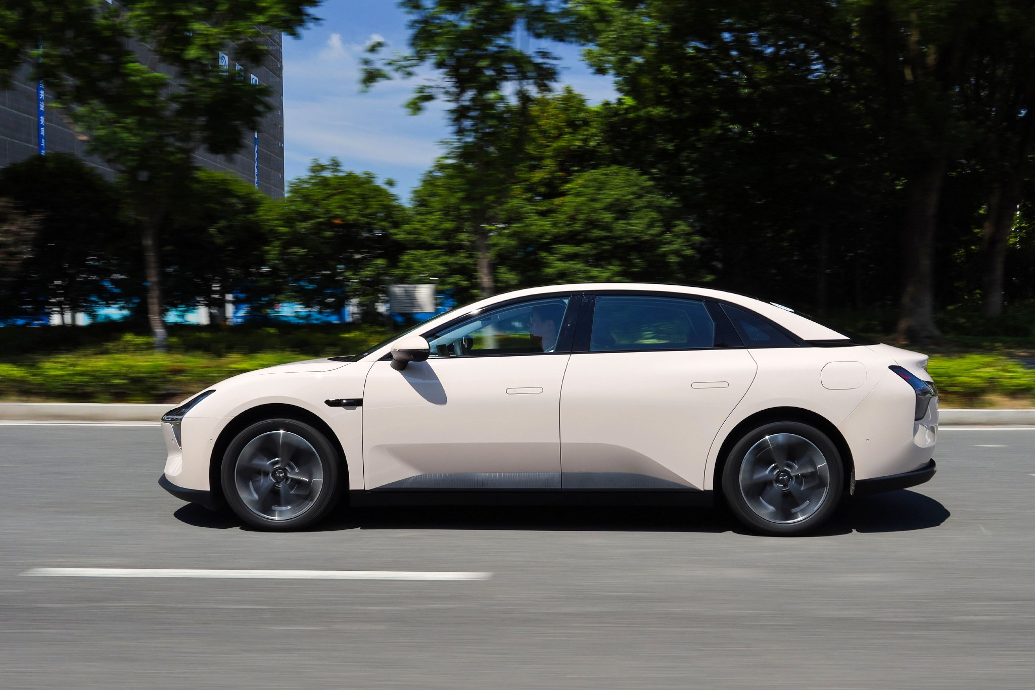AI empowers affordable home test drive Tucki MONA M03