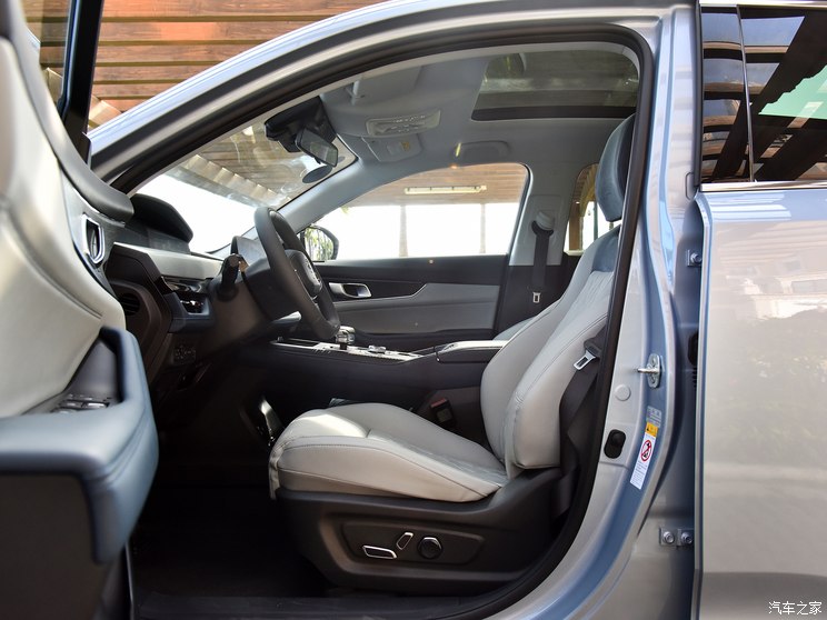 Changan Automobile Changan UNI-K New Energy 2022 Blue Whale iDD 1.5T distinguished model